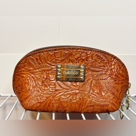 COSMETIC BAG & COIN Bag, LEATHER Cosmetic Pouch, Hand tooled Leather, Artesanal - Picture 9 of 11